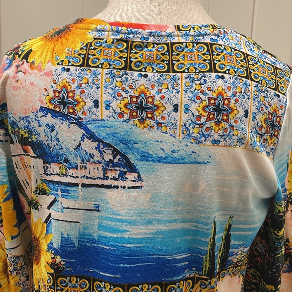 THOMAS & OLIVIA Sunflower Size M •Tee 3/4 Sleeves •Embellished Front EUC Great T - Picture 7 of 10